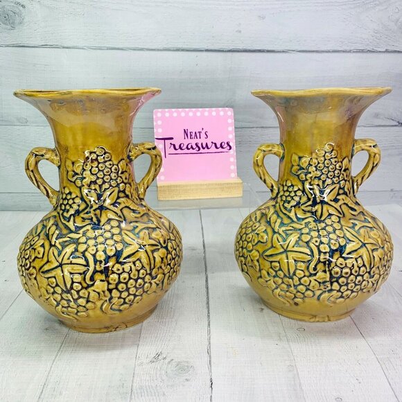 Formalities by Baum Bros Embossed GRAPES FLORAL Beige Vase Wall Decoration Set 2 - Picture 1 of 8
